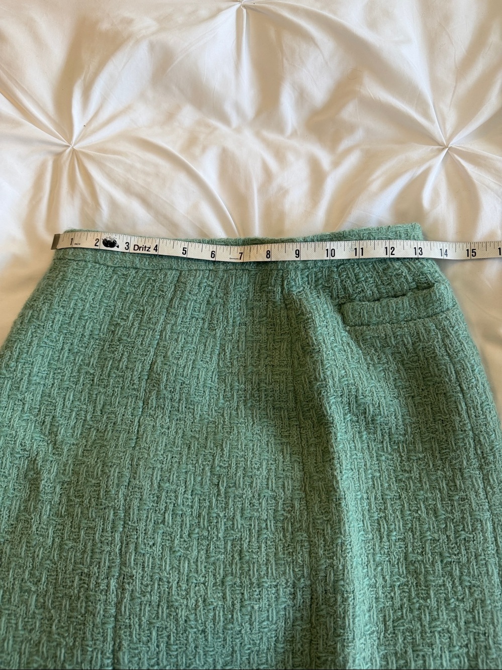 Chanel Vintage Mint Bouclé Skirt Suit with Gold Buttons size 34 - Picture 17 of 17